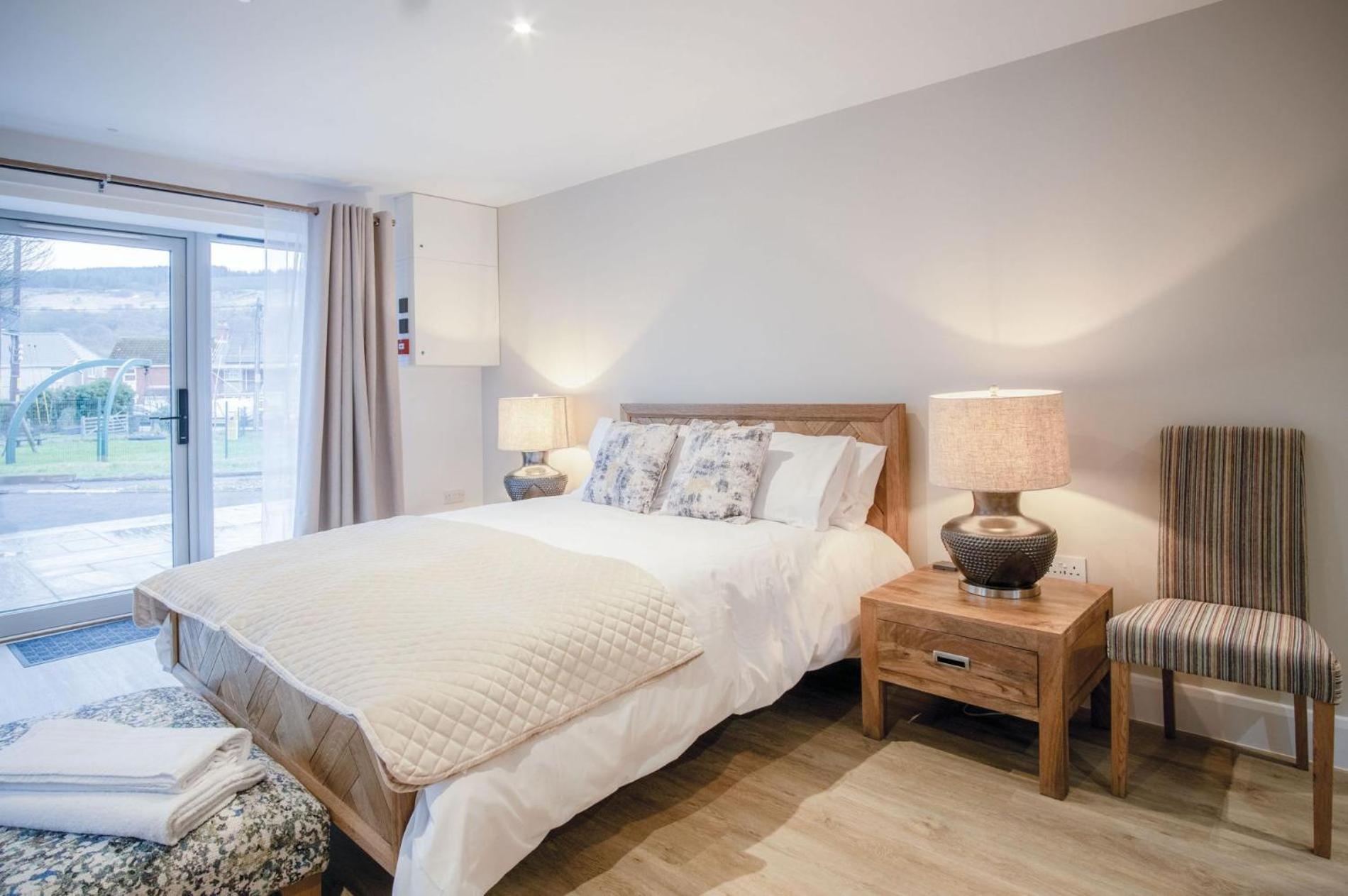 Suite 1 - Sleeping Giant Hotel - Pen Y Cae Inn Брекон Экстерьер фото